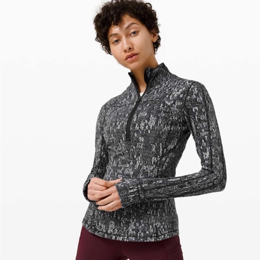 Lululemon Run Briskly 1/2 zip